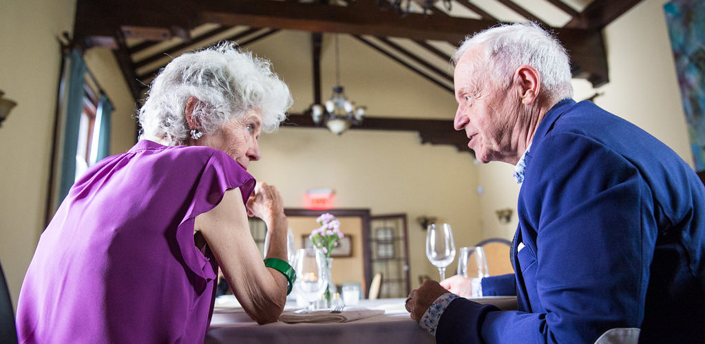 Claire Coulter and Eric Peterson side-by-side as Frank and Wilma